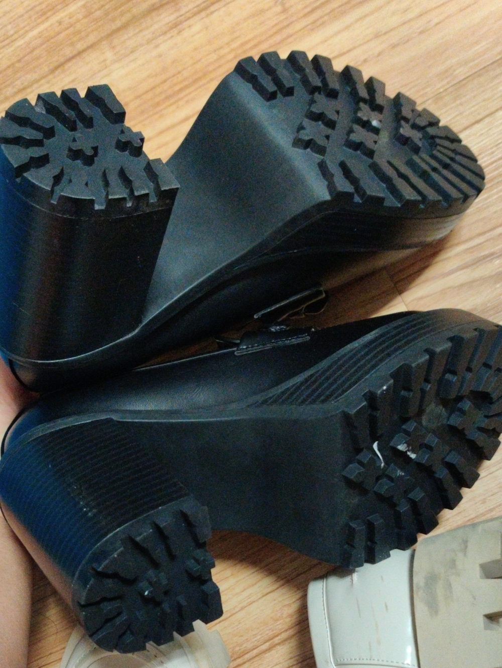 Madden Platform Chunky Heels Size 7.5 Kasper Black White Faux Leather Grunge Y2k - Picture 6 of 7